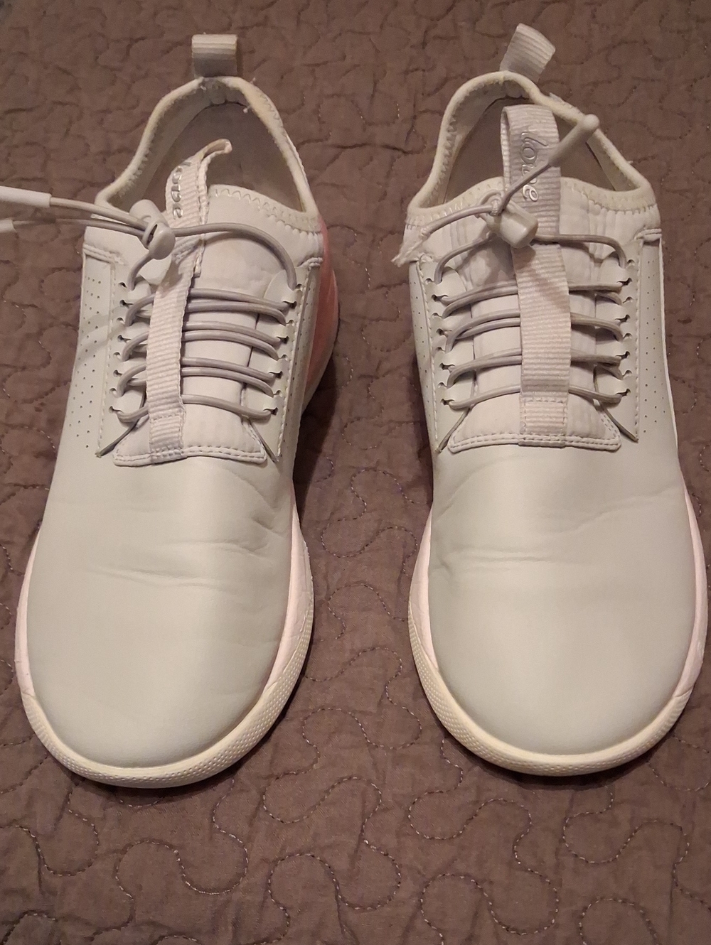 CLOVES  Nurses Shoes Preowned Sz 8.5